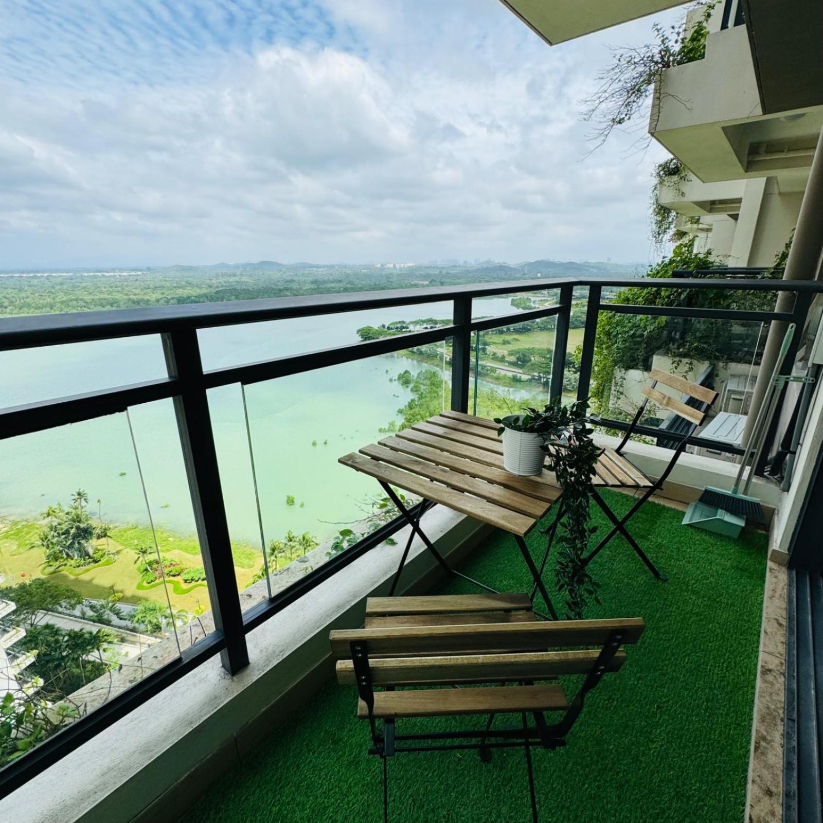 Forest Sea View Apartment *